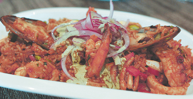 Sipan Peruvian’s Paella Pleases the Crowd